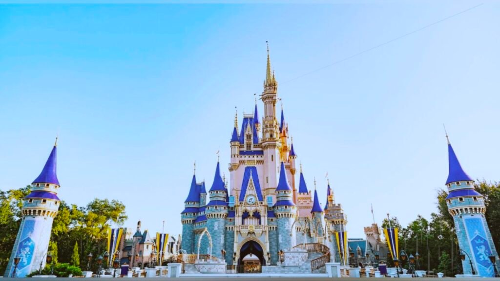 For the first time in almost 50 years, snow could make an appearance at Disney World. Here's what meteorologists are predicting.